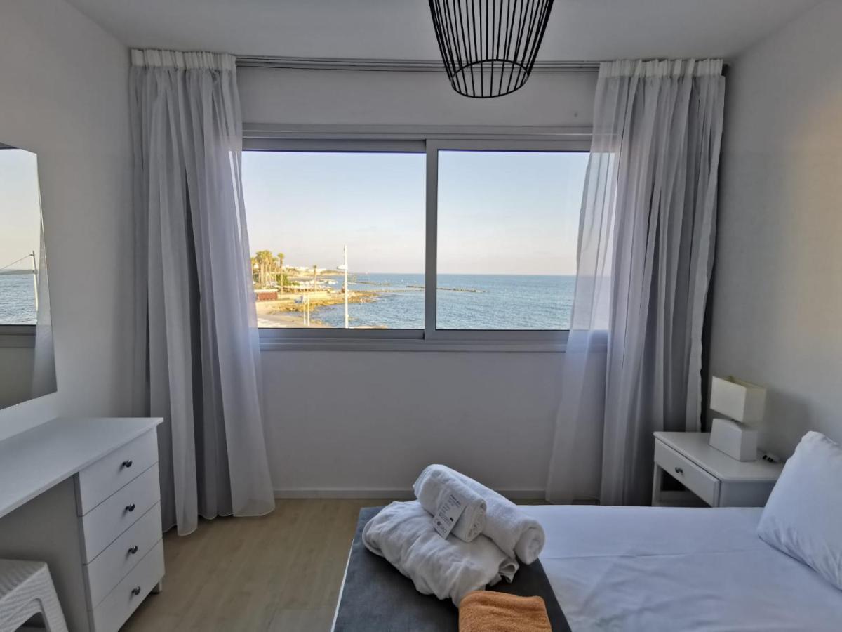 Cosea Living: Seaside Two Bedroom Flat In Harbour 106 파포스 외부 사진
